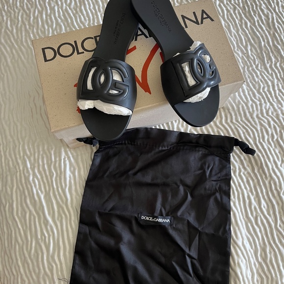 Authentic Dolce & Gabbana sandals - Picture 5 of 7